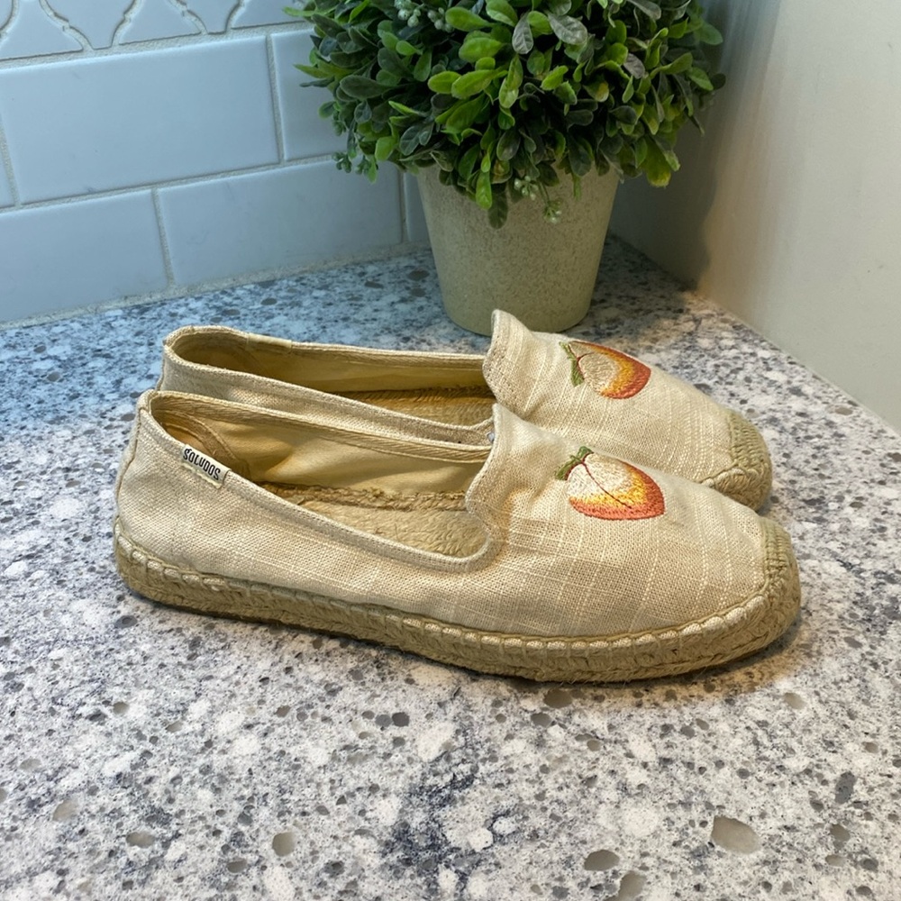 Soludos "Peach Bum" Embroidered Slip-On Espadrille Flats size 9 *run small